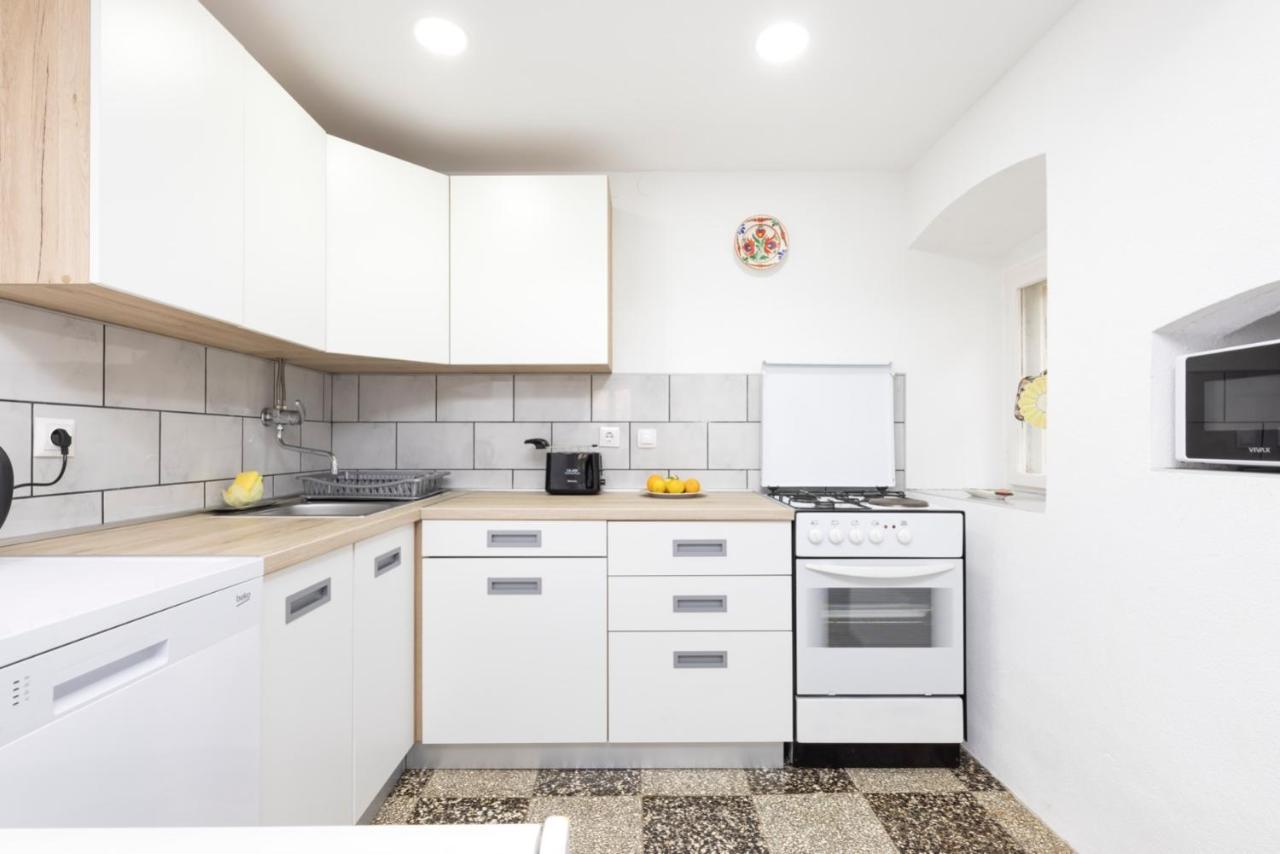Apartments Ivna Veli Lošinj Eksteriør bilde